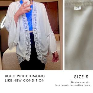 Lightweight flowy white kimono - Size S